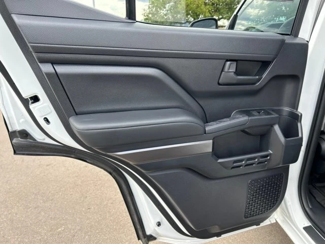 2025 Toyota 4Runner 6th Gen - Image 18 of 20