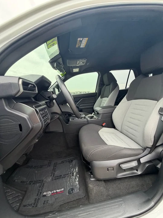 2025 Toyota 4Runner 6th Gen - Image 10 of 13