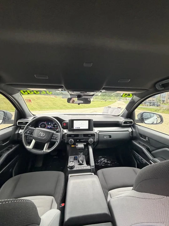 2025 Toyota 4Runner 6th Gen - Image 12 of 13