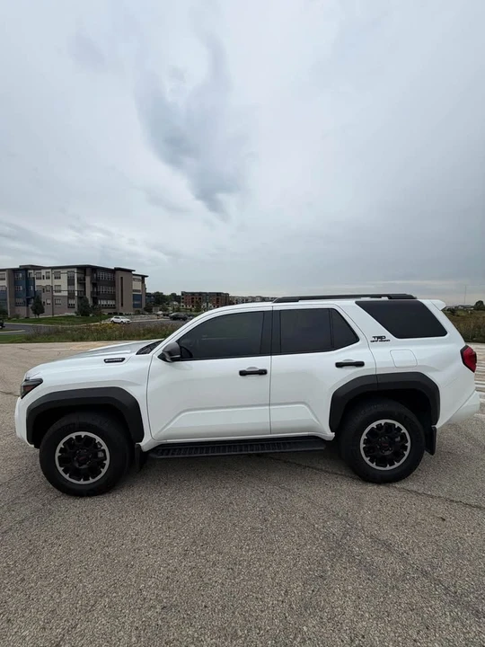 2025 Toyota 4Runner 6th Gen - Image 4 of 13