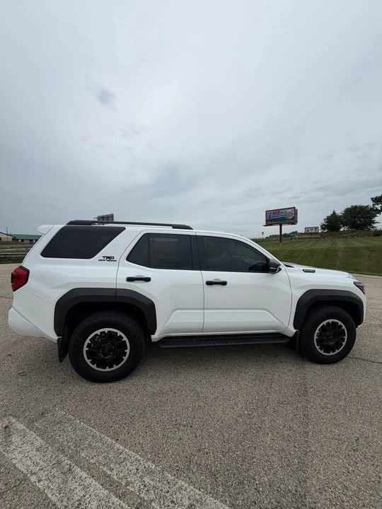 2025 Toyota 4Runner 6th Gen - Image 5 of 13