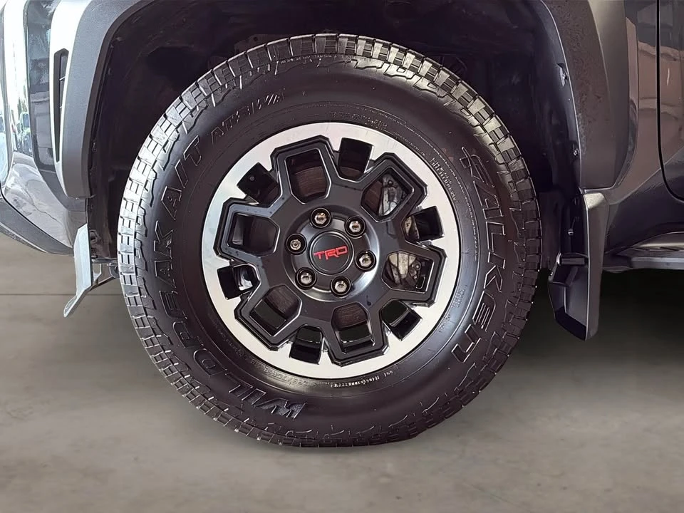 2025 Toyota 4Runner 6th Gen - Image 9 of 19