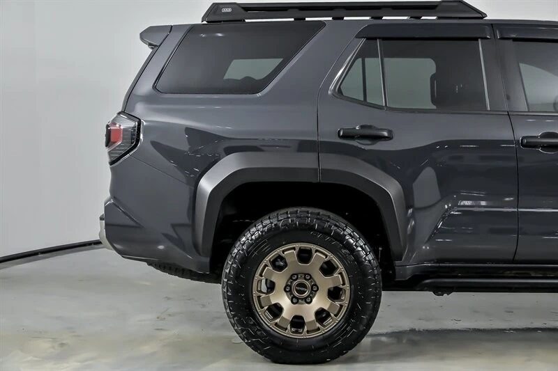 2025 Toyota 4Runner 6th Gen - Image 13 of 21