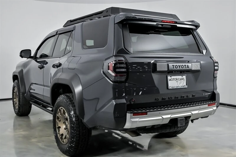 2025 Toyota 4Runner 6th Gen - Image 10 of 21