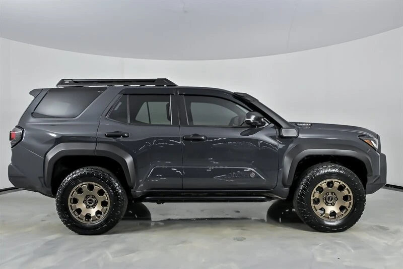 2025 Toyota 4Runner 6th Gen - Image 14 of 21