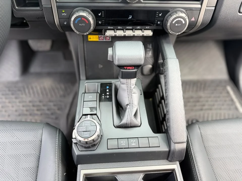 2025 Toyota 4Runner 6th Gen - Image 12 of 16