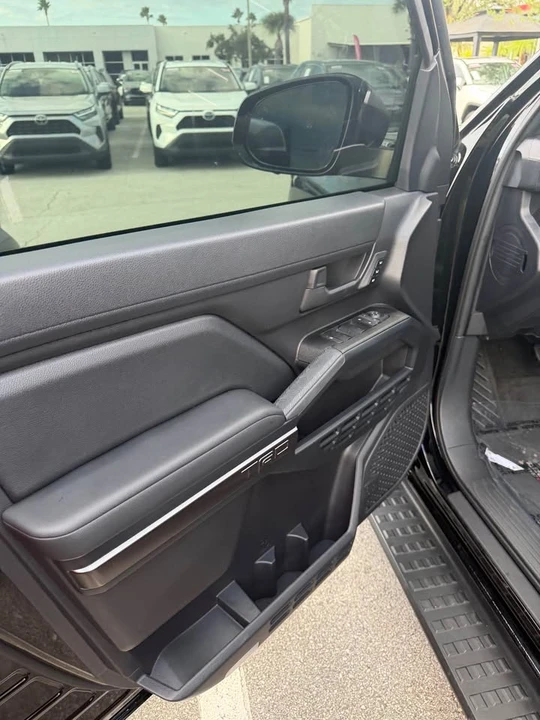 2025 Toyota 4Runner 6th Gen - Image 3 of 9