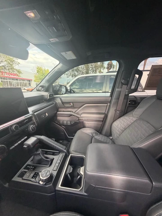 2025 Toyota 4Runner 6th Gen - Image 7 of 9