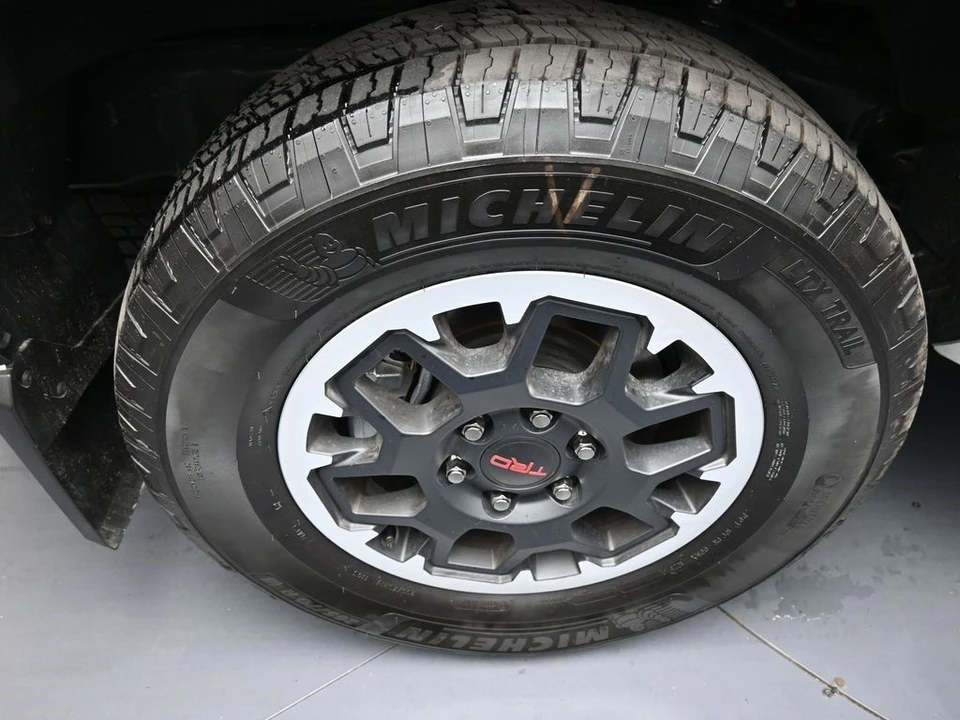 2025 Toyota 4Runner 6th Gen - Image 12 of 12