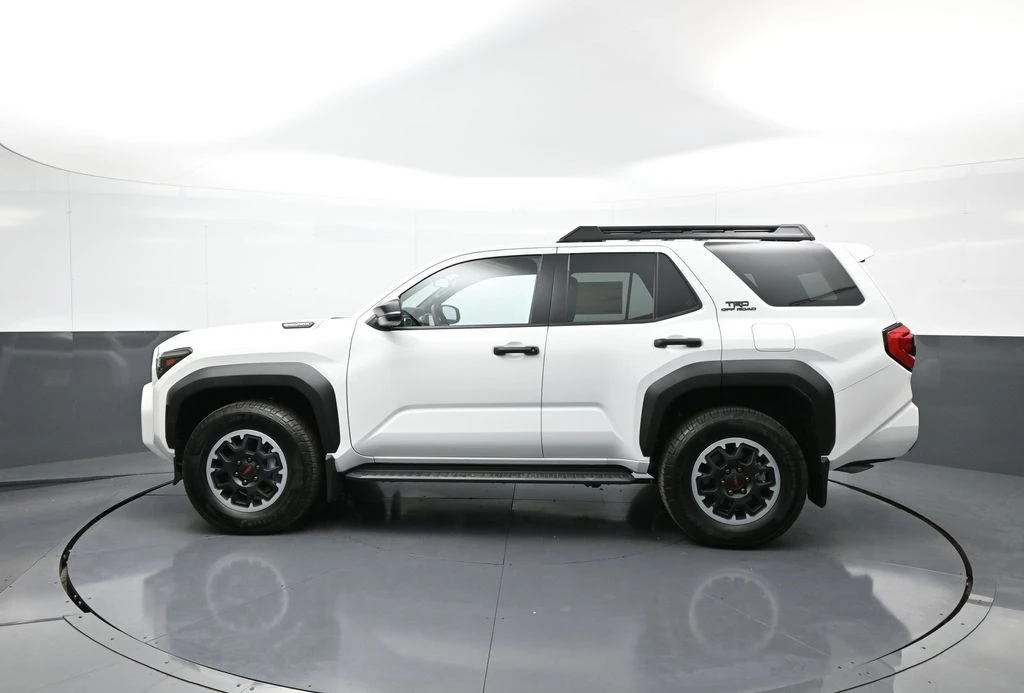 2025 Toyota 4Runner 6th Gen - Image 9 of 12
