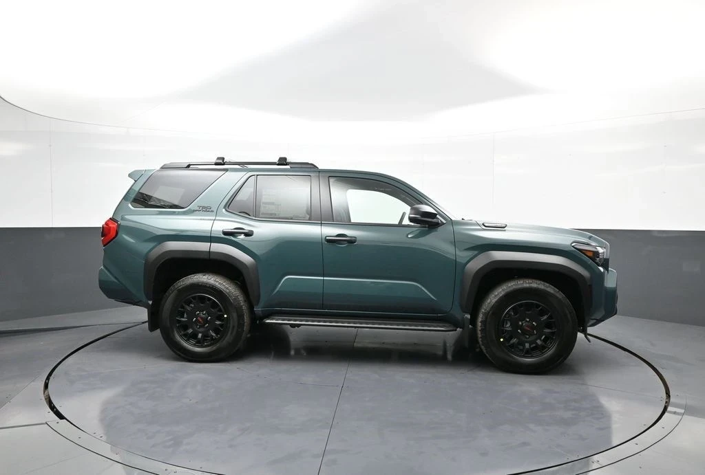 2025 Toyota 4Runner 6th Gen - Image 5 of 21