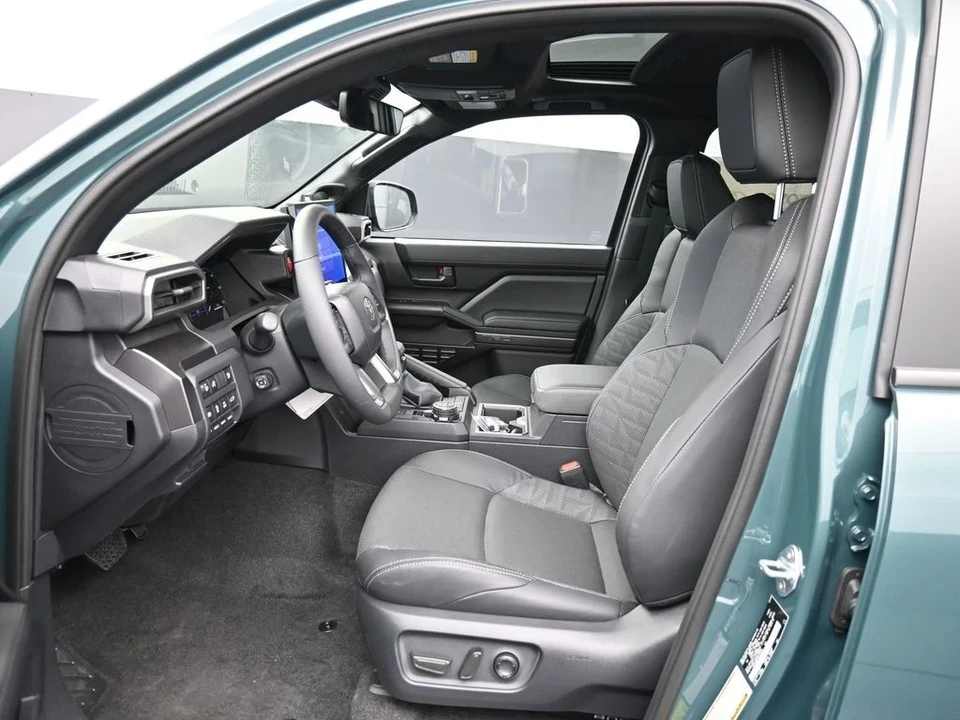 2025 Toyota 4Runner 6th Gen - Image 19 of 21