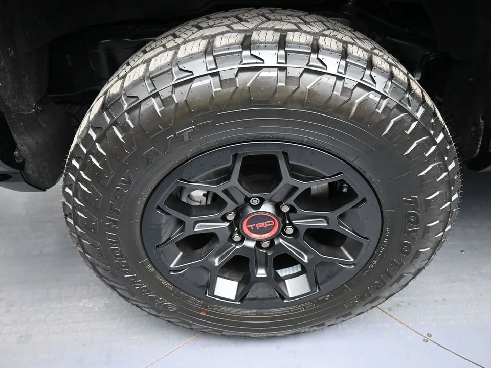 2025 Toyota 4Runner 6th Gen - Image 12 of 12