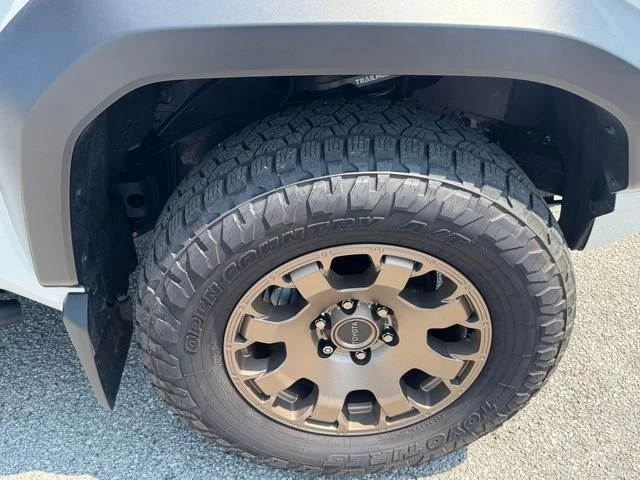 2025 Toyota 4Runner 6th Gen - Image 12 of 20