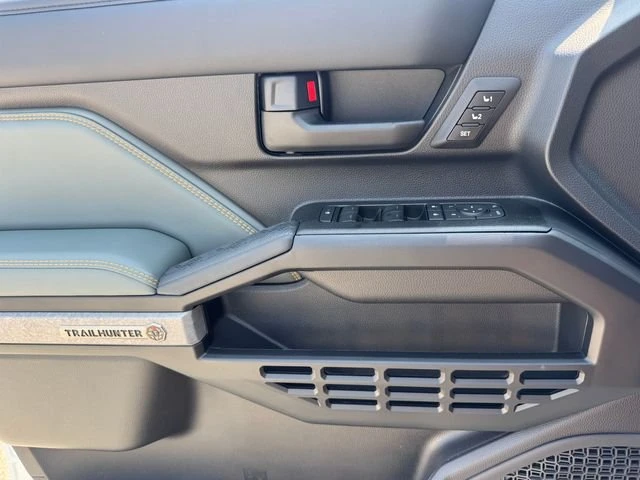 2025 Toyota 4Runner 6th Gen - Image 19 of 20