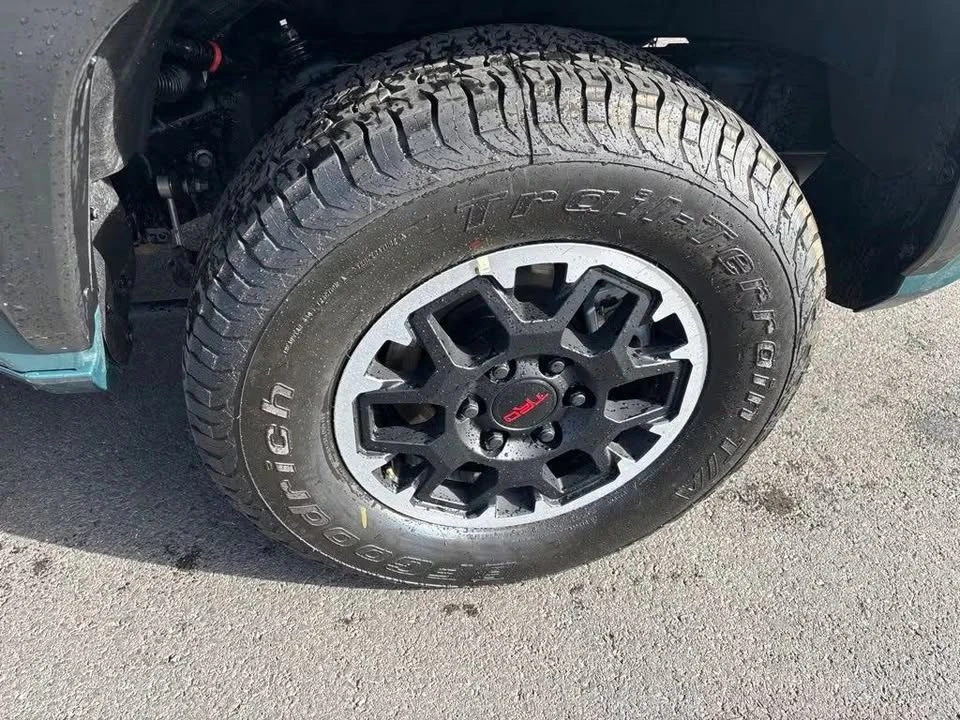 2025 Toyota 4Runner 6th Gen - Image 3 of 12
