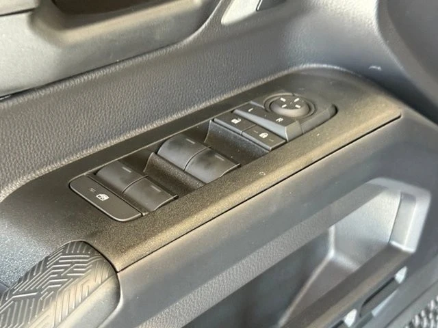 2025 Toyota 4Runner 6th Gen - Image 9 of 12