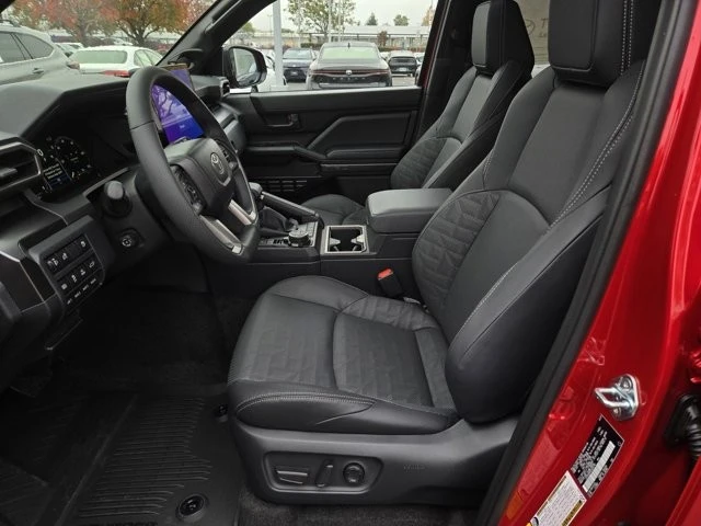 2025 Toyota 4Runner 6th Gen - Image 10 of 12