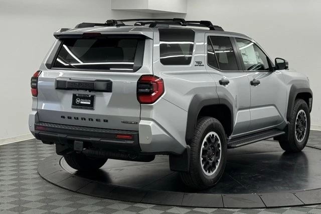 2025 Toyota 4Runner 6th Gen - Image 6 of 12