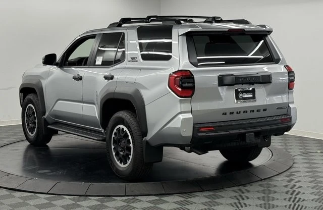 2025 Toyota 4Runner 6th Gen - Image 10 of 12