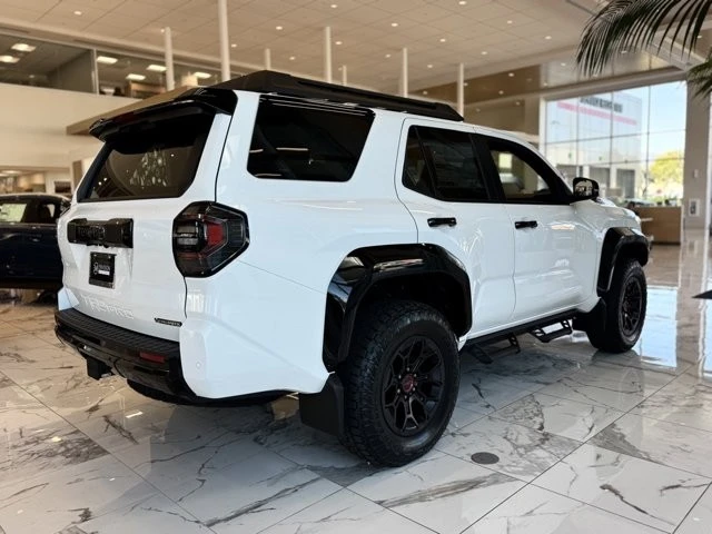 2025 Toyota 4Runner 6th Gen - Image 8 of 12