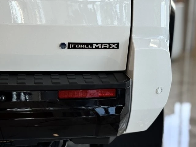 2025 Toyota 4Runner 6th Gen - Image 9 of 12