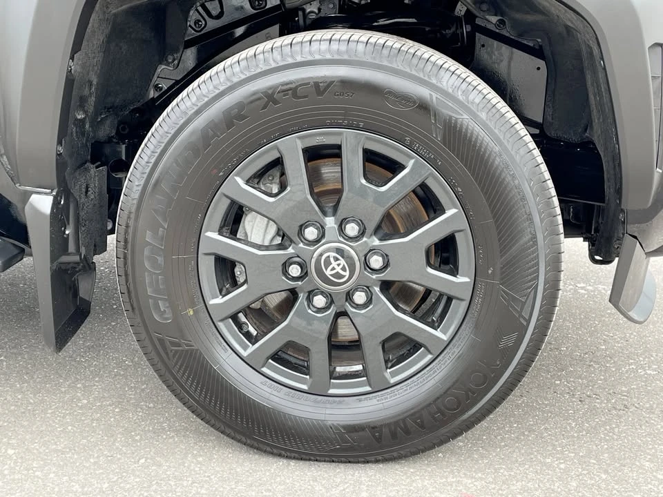 2025 Toyota 4Runner 6th Gen - Image 9 of 16