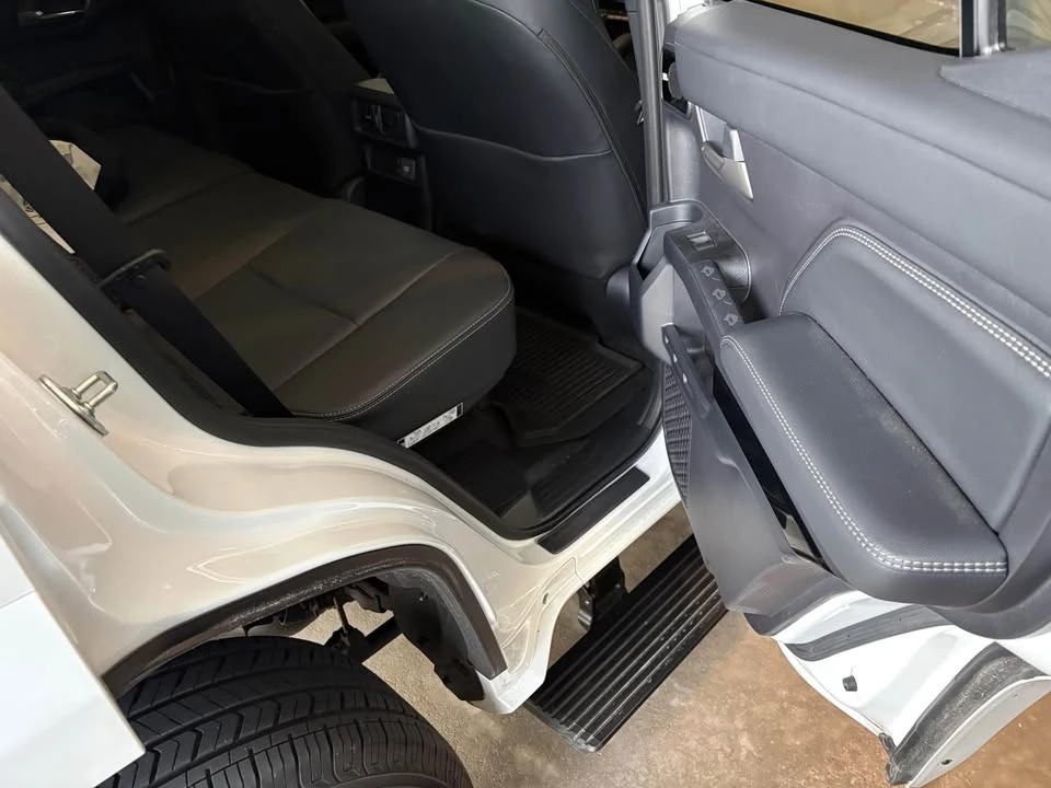 2025 Toyota 4Runner 6th Gen - Image 4 of 8