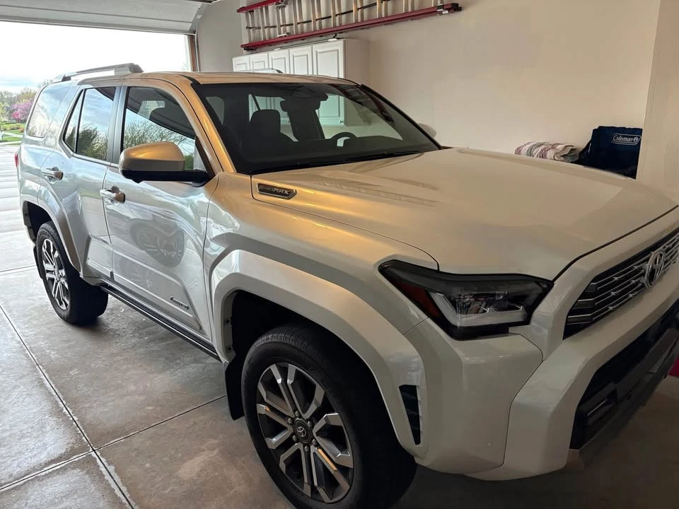 2025 Toyota 4Runner 6th Gen - Image 2 of 8