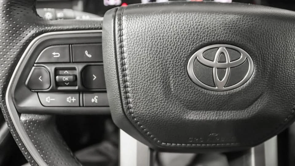 2025 Toyota 4Runner 6th Gen - Image 14 of 15