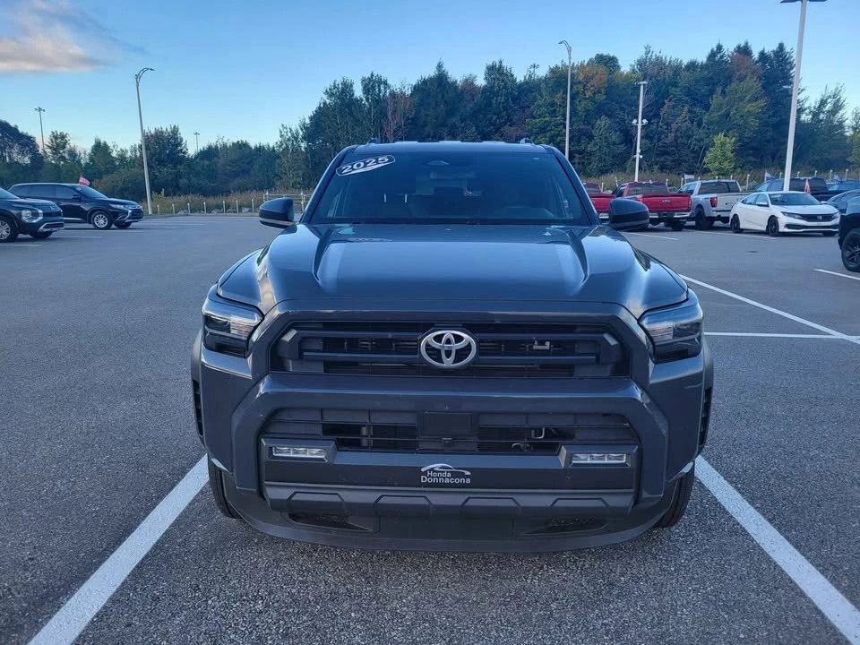 2025 Toyota 4Runner 6th Gen - Image 9 of 16