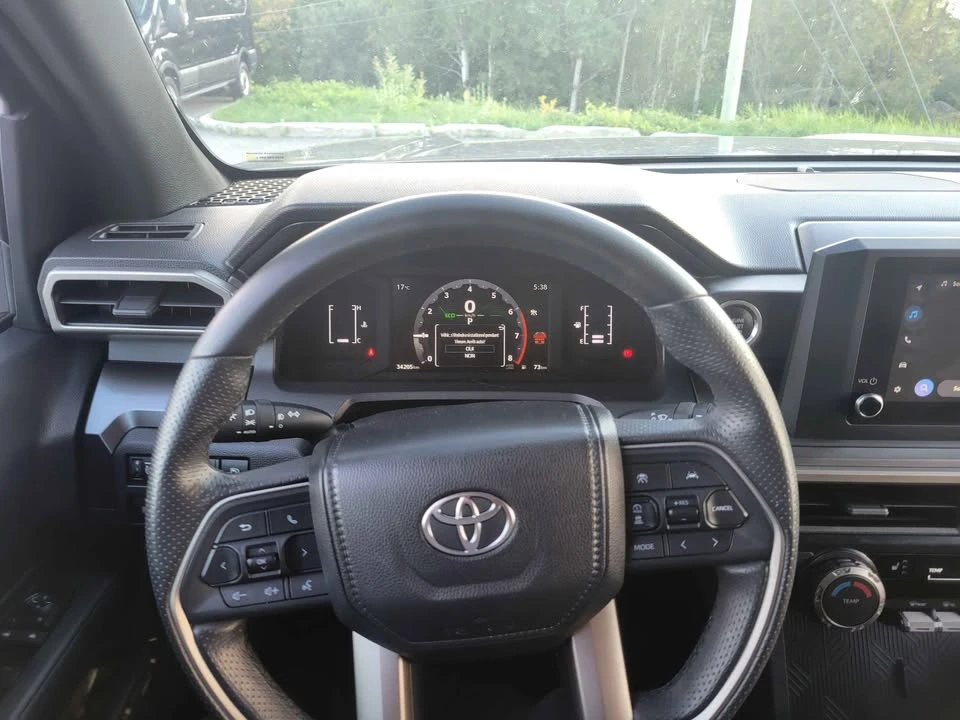 2025 Toyota 4Runner 6th Gen - Image 13 of 16