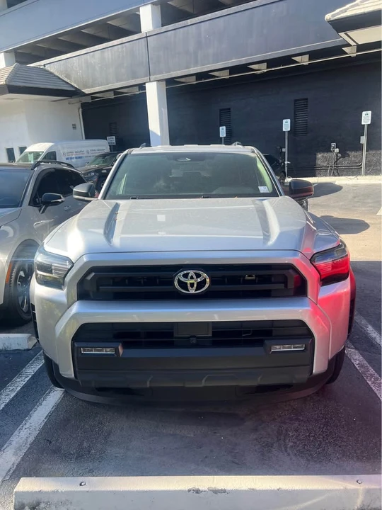 2025 Toyota 4Runner 6th Gen - Image 2 of 12