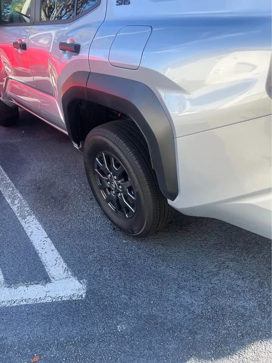 2025 Toyota 4Runner 6th Gen - Image 10 of 12