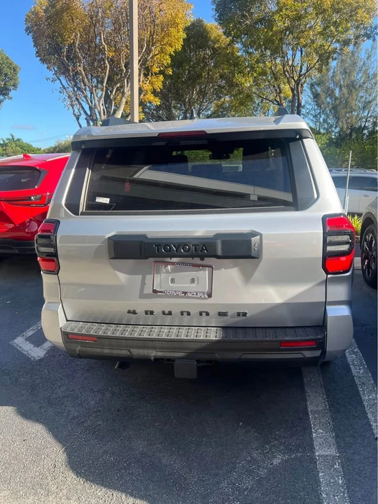 2025 Toyota 4Runner 6th Gen - Image 8 of 12