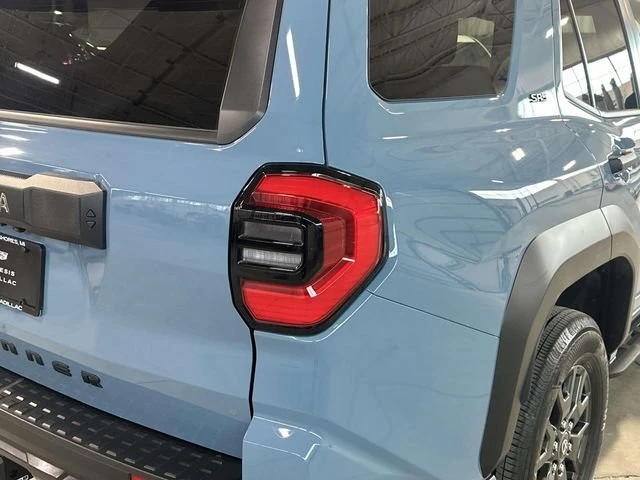 2025 Toyota 4Runner 6th Gen - Image 4 of 14