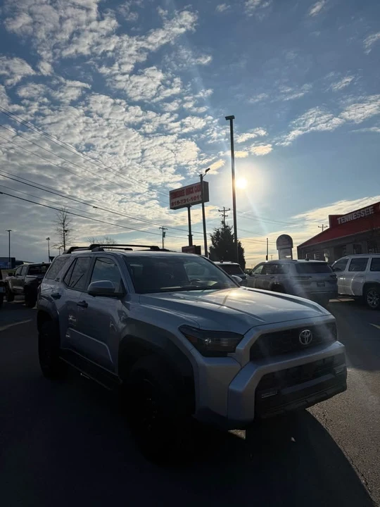 2025 Toyota 4Runner 6th Gen - Image 5 of 15