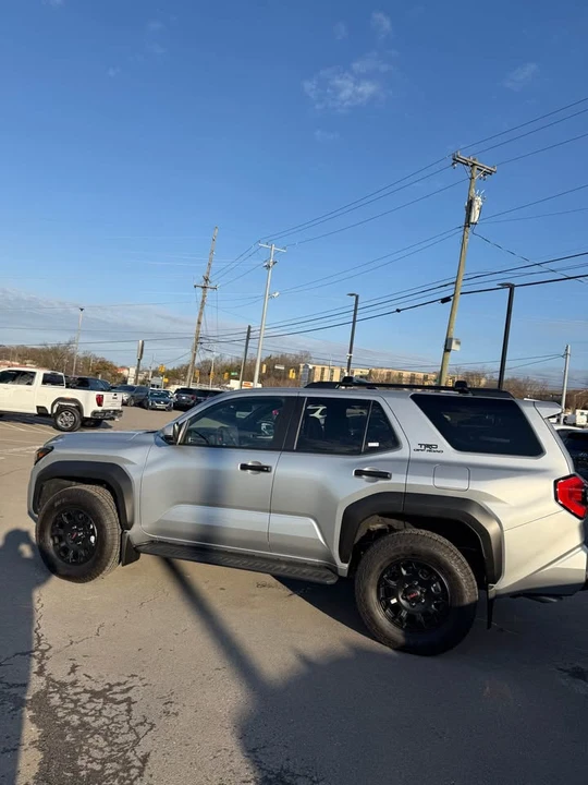 2025 Toyota 4Runner 6th Gen - Image 2 of 15