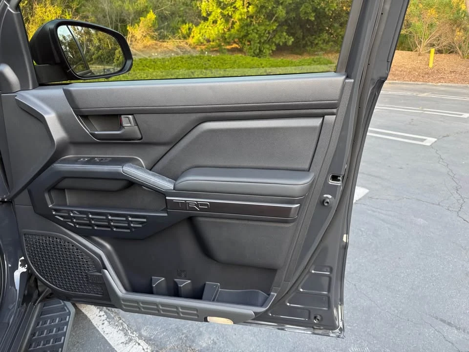 2025 Toyota 4Runner 6th Gen - Image 5 of 17