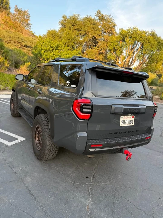 2025 Toyota 4Runner 6th Gen - Image 2 of 17