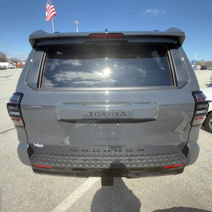 2025 Toyota 4Runner 6th Gen - Image 8 of 17