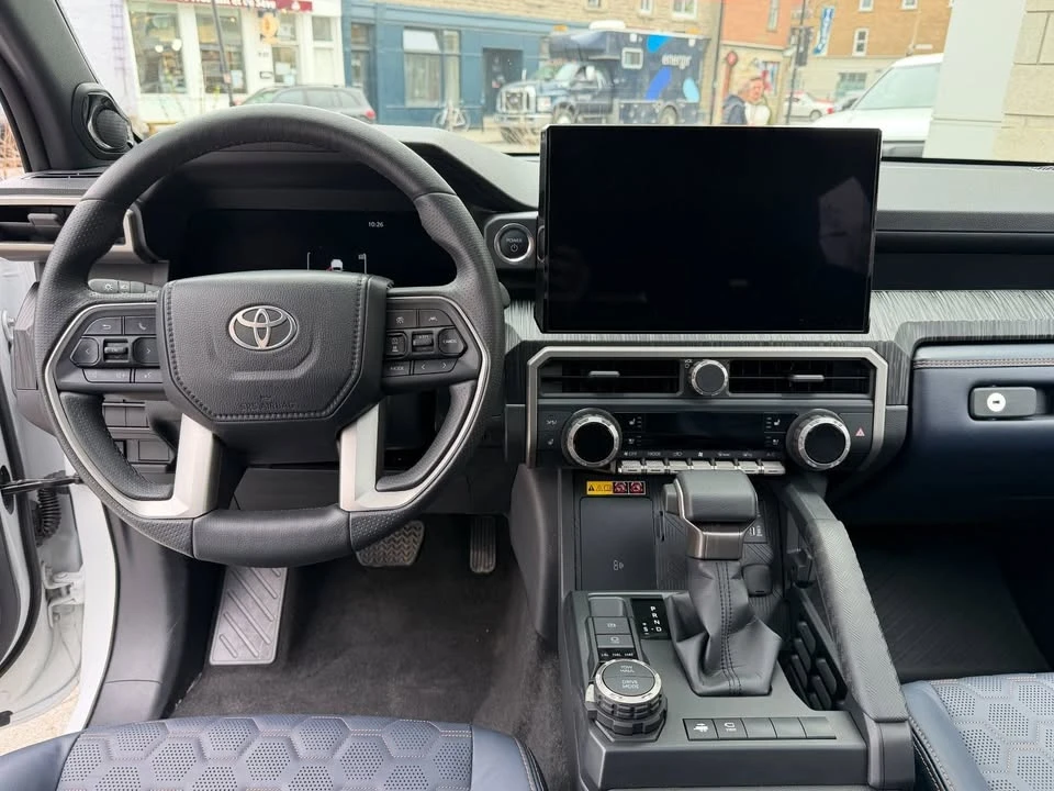 2025 Toyota 4Runner 6th Gen - Image 3 of 4