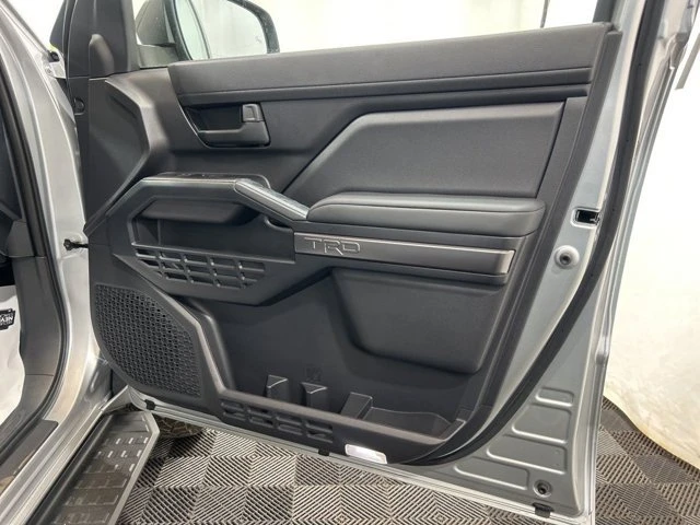 2025 Toyota 4Runner 6th Gen - Image 8 of 20