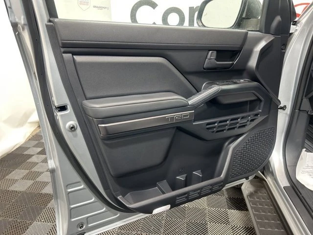 2025 Toyota 4Runner 6th Gen - Image 19 of 20
