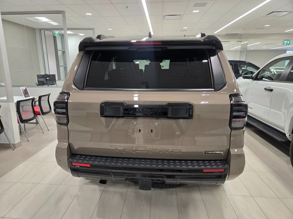2025 Toyota 4Runner 6th Gen - Image 16 of 17