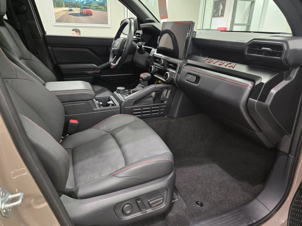 2025 Toyota 4Runner 6th Gen - Image 5 of 17