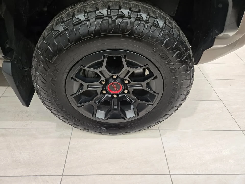 2025 Toyota 4Runner 6th Gen - Image 4 of 17