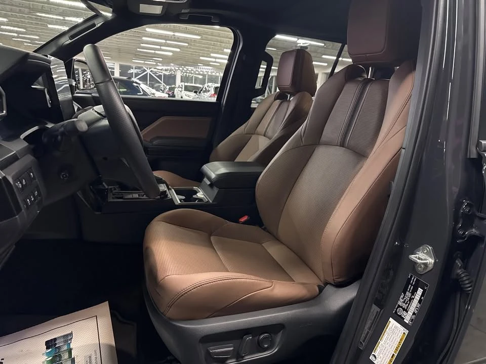 2025 Toyota 4Runner 6th Gen - Image 4 of 5