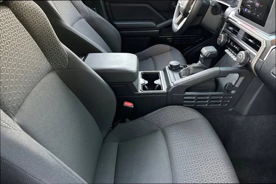 2025 Toyota 4Runner 6th Gen - Image 15 of 16