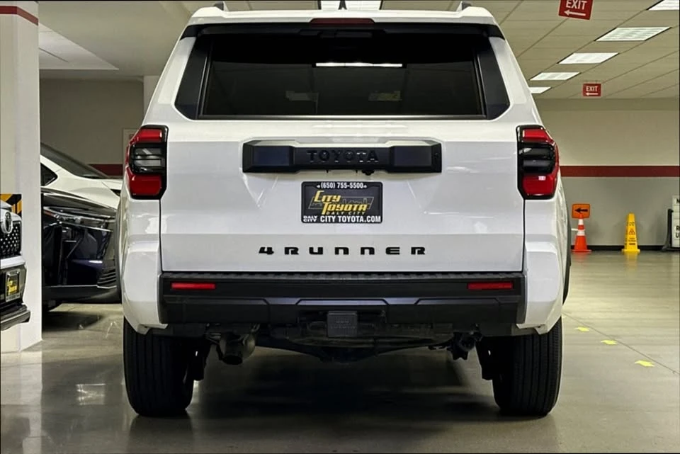2025 Toyota 4Runner 6th Gen - Image 4 of 16